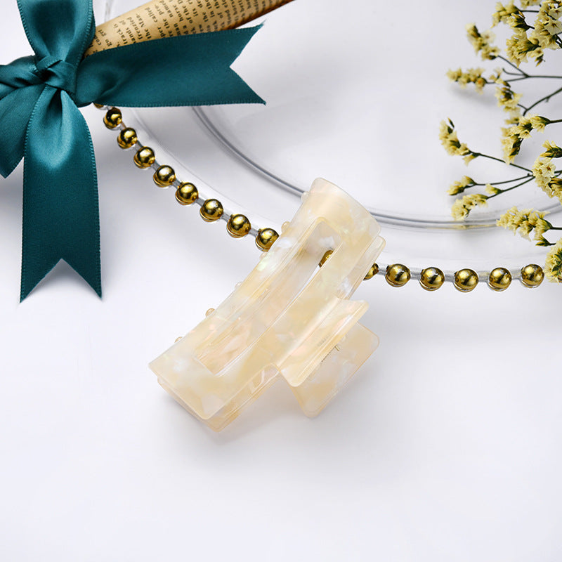 Wide Bar Rectangle Acetate Hair Claw - lightYellow