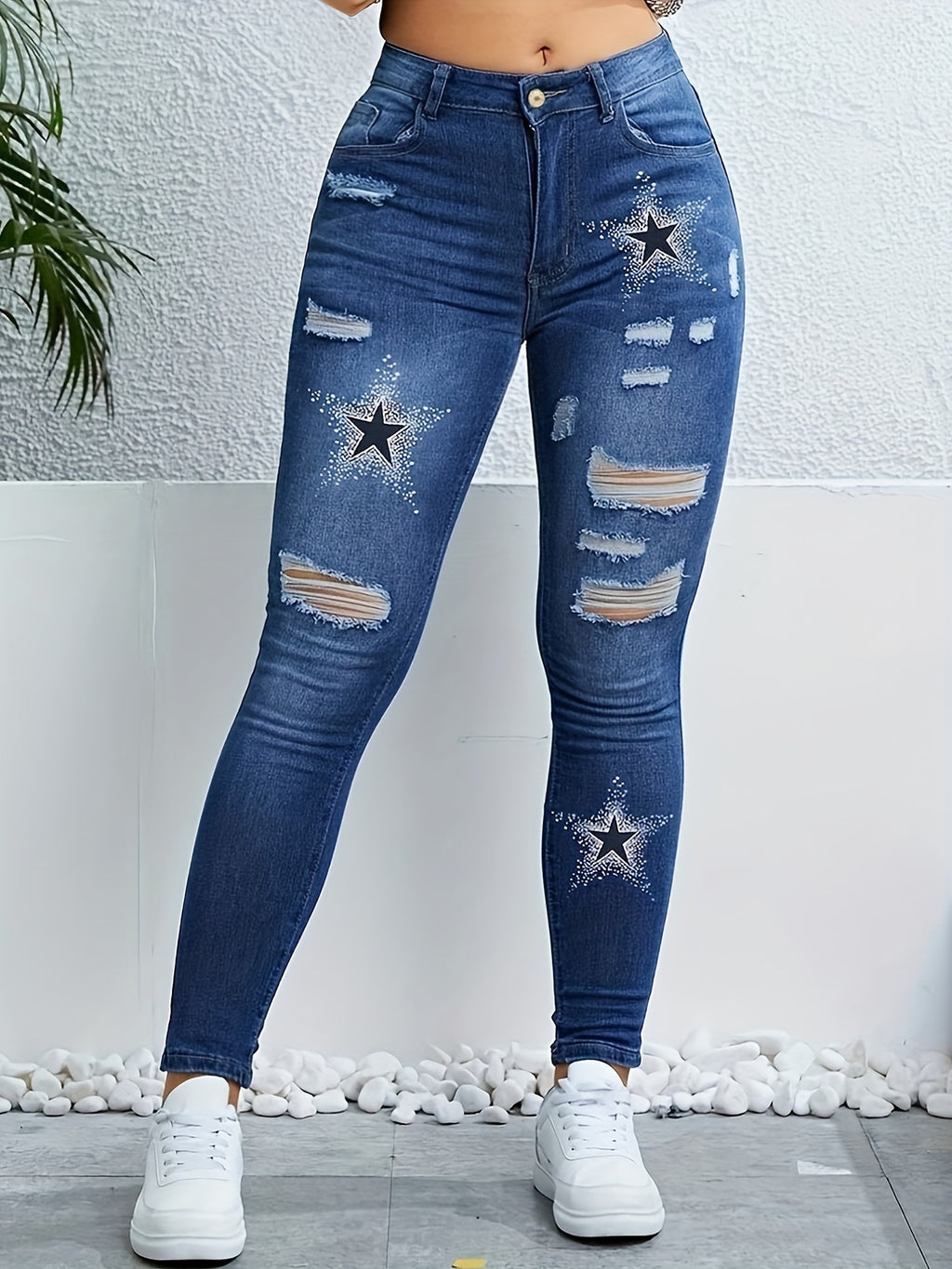 Star Patch Ripped Skinny Jeans
