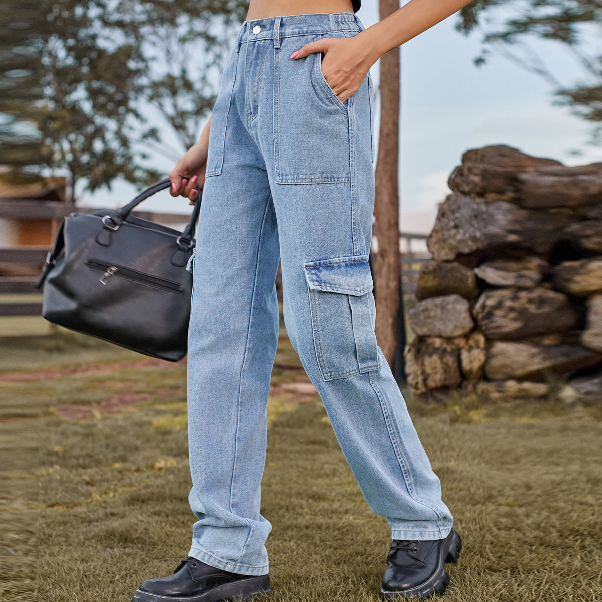 Straight Leg Cargo Jeans With Flap Pockets - Light_blue - 2