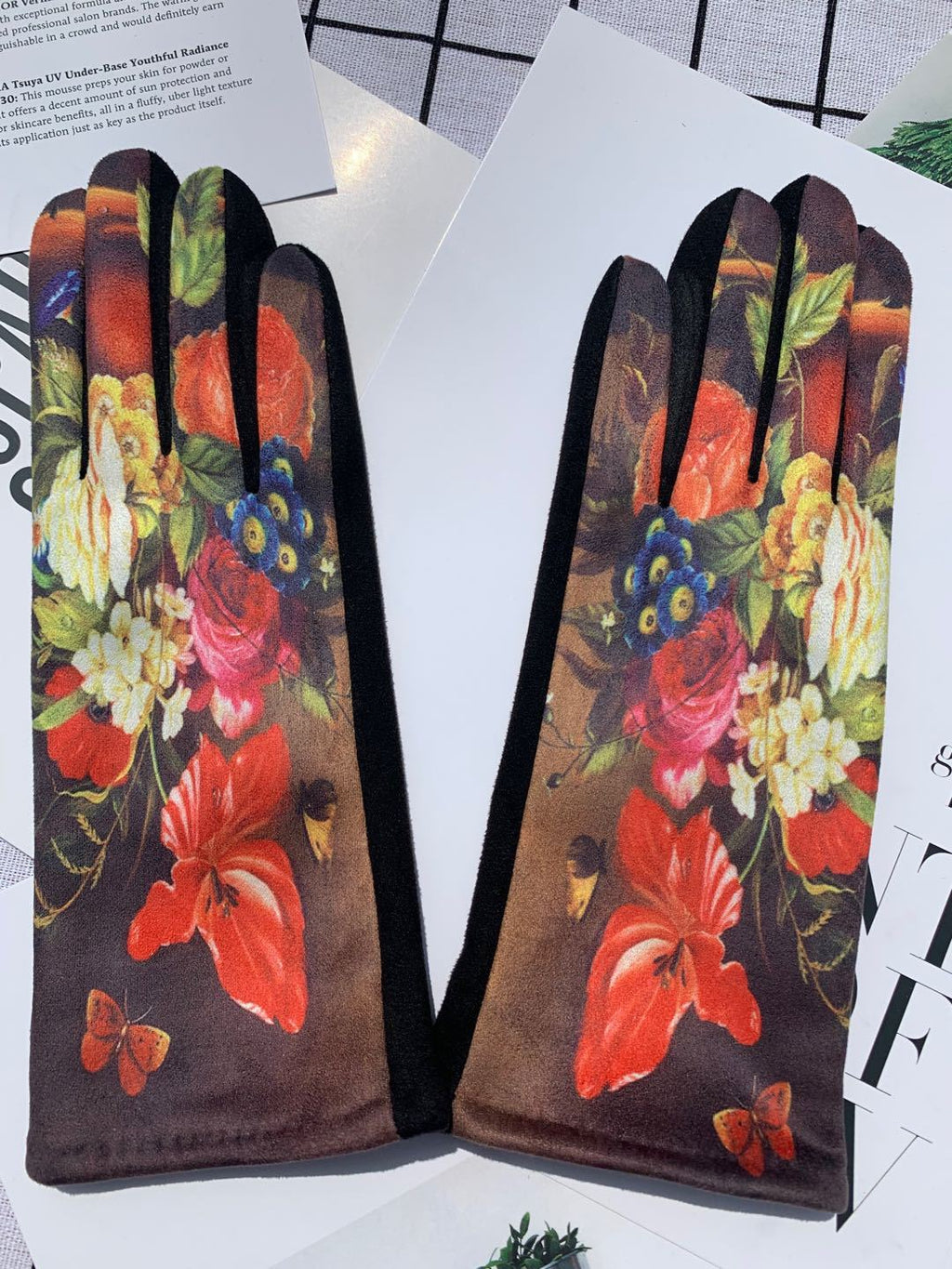 Classic Painting Print Touchscreen Gloves - Color_8