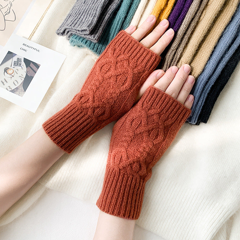 Short Cable Knit Fingerless Gloves - Color_07