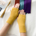 Short Cable Knit Fingerless Gloves - Color_16