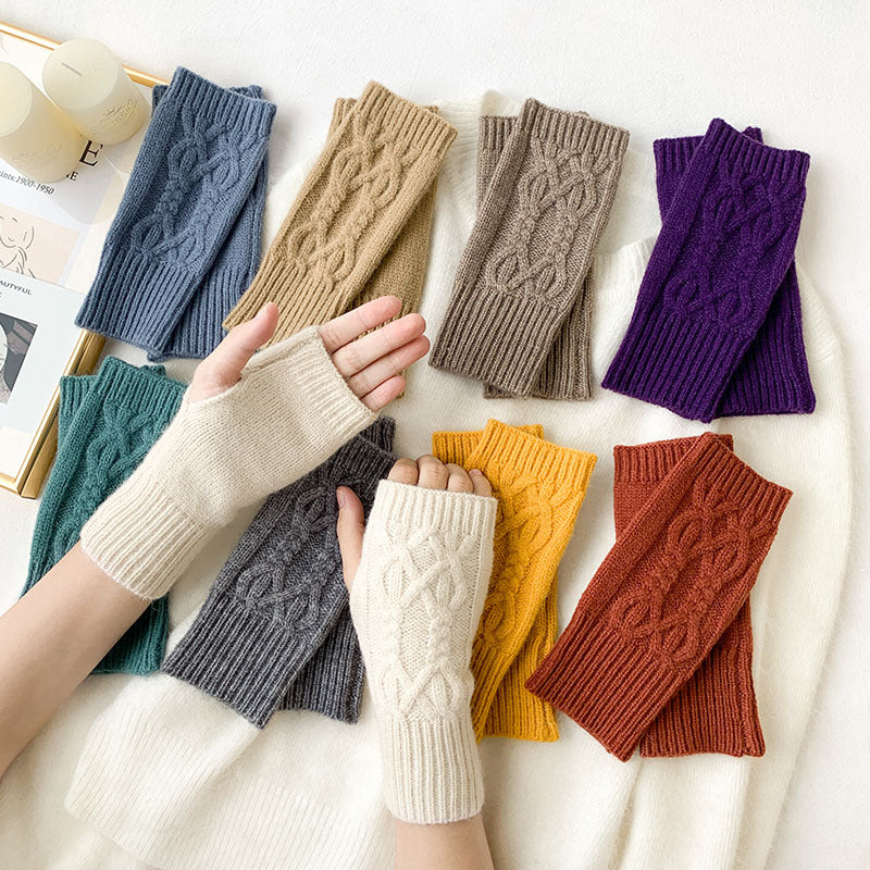 Short Cable Knit Fingerless Gloves - view 1