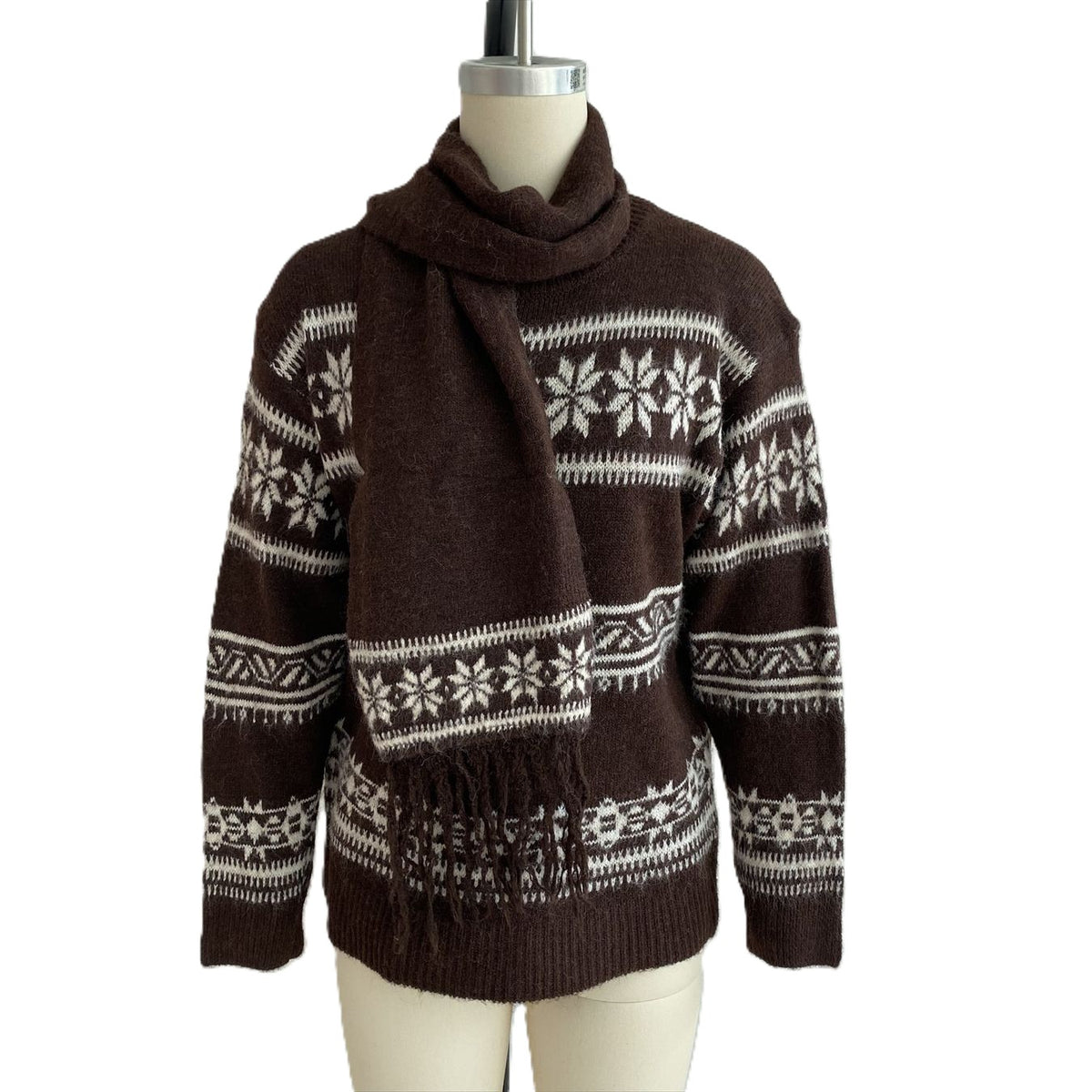 Snowflake Fair Isle Knit Sweater With Fringe Scarf - Brown