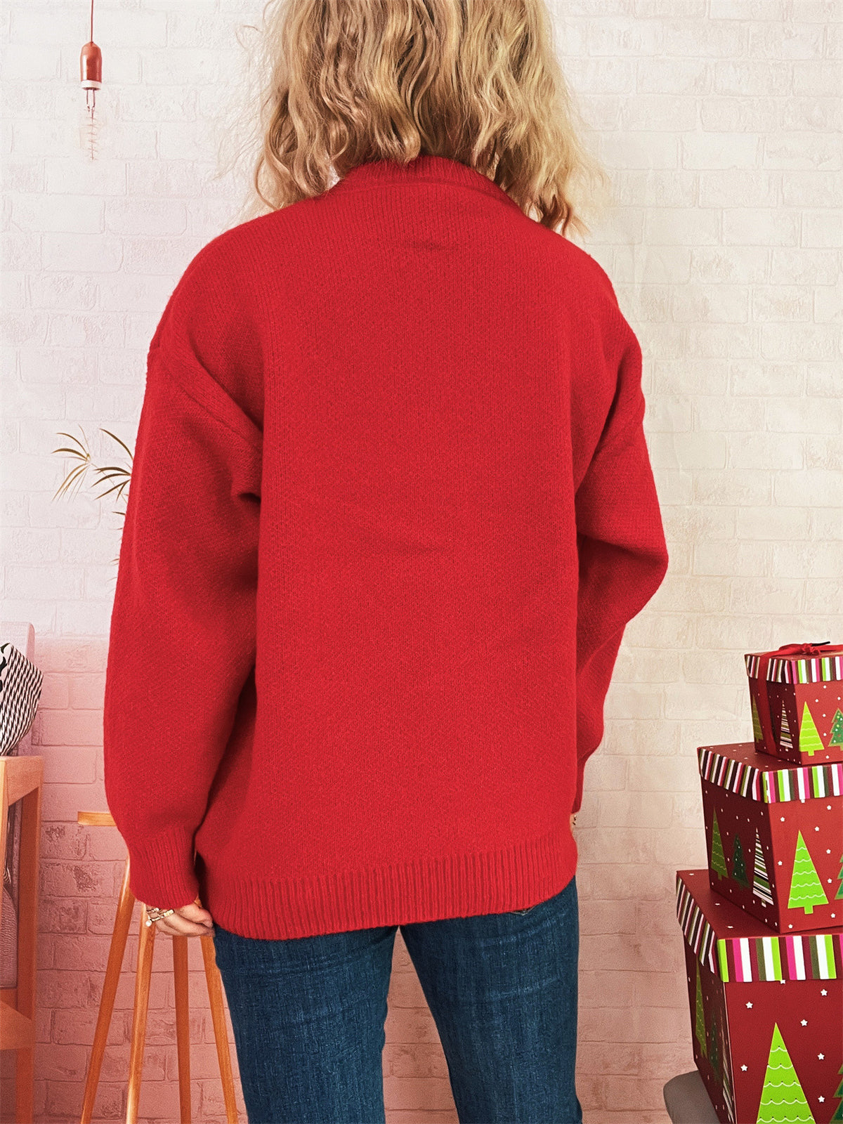 Mini Scarf Applique Crewneck Knit Sweater - Red - 4