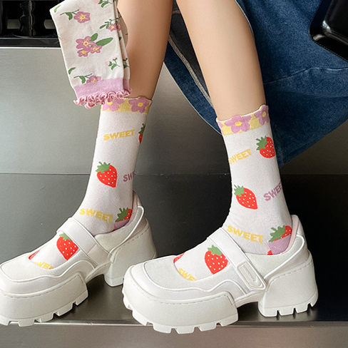Sheer Mesh Fruit And Floral Crew Socks - Strawberry
