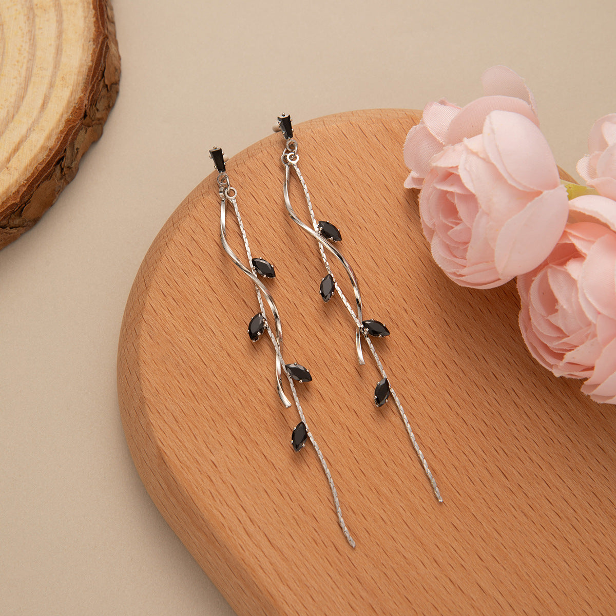 Enamel Leaf Vine Tassel Drop Earrings - Black-S