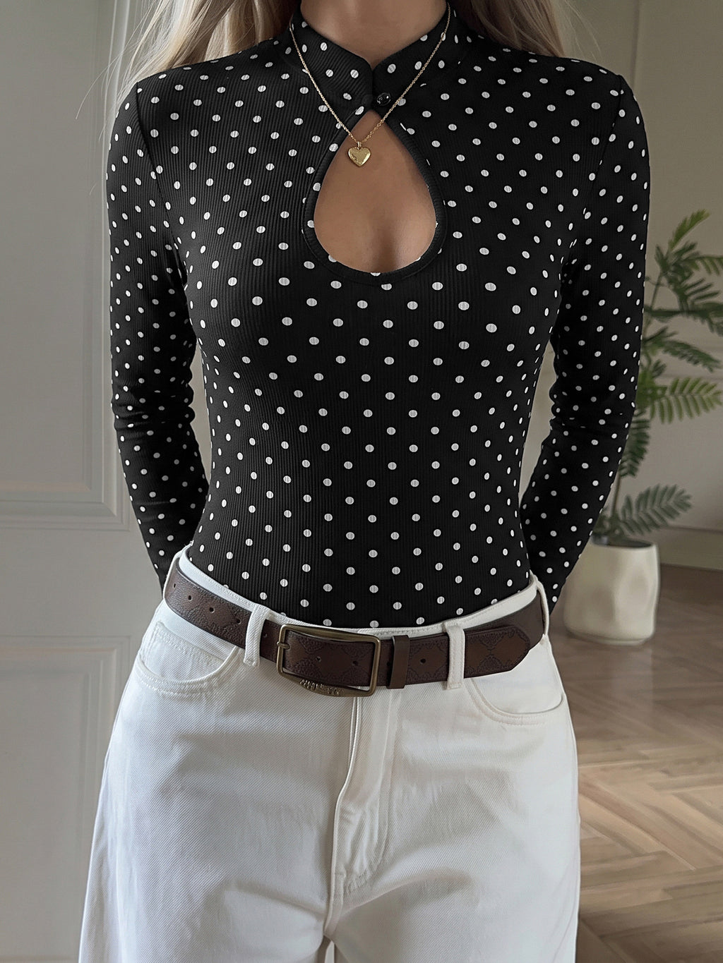 Keyhole Mock Neck Long Sleeve Polka Dot Bodysuit - Black - 4