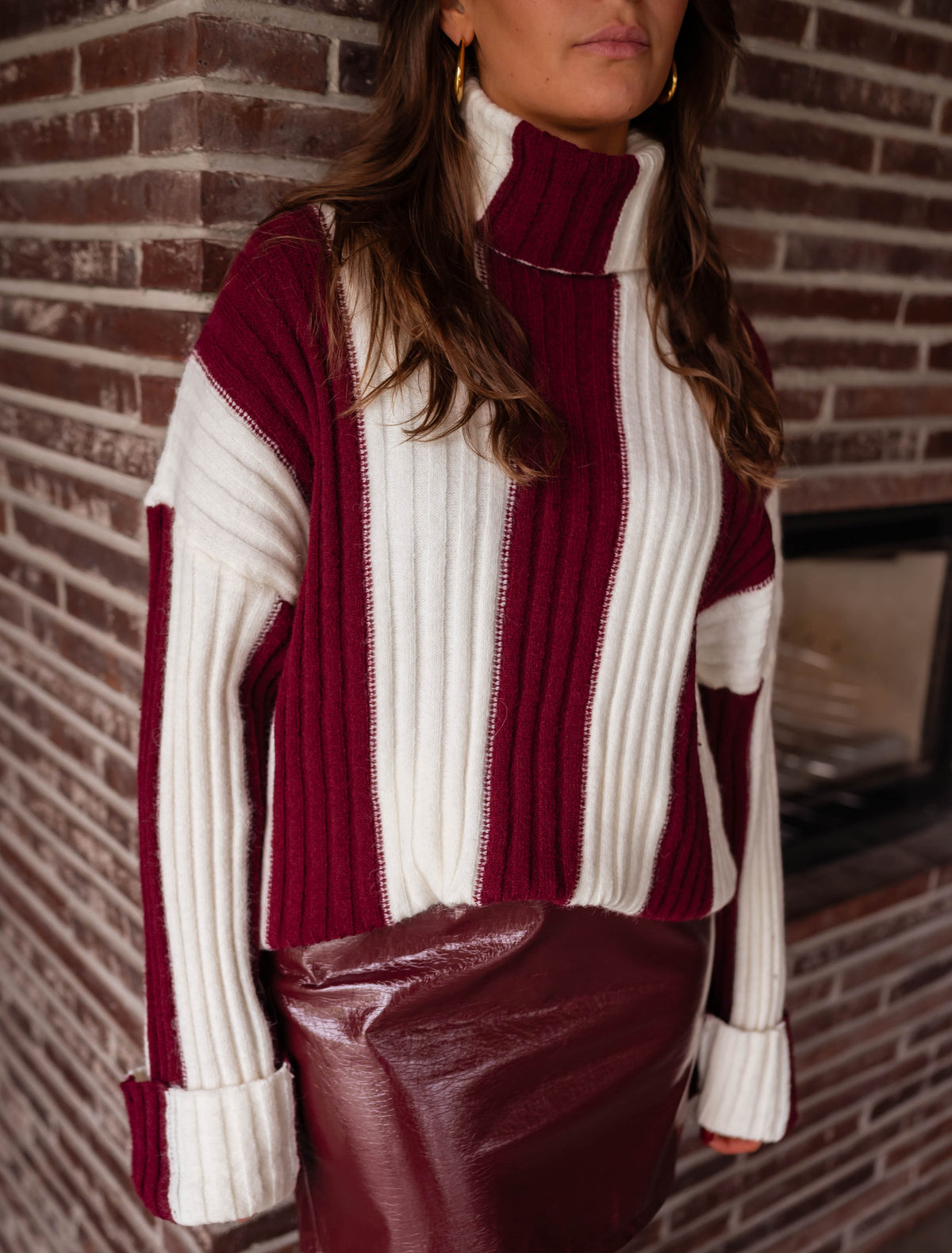 Colorblock Ribbed Turtleneck Knit Sweater - Red - 2