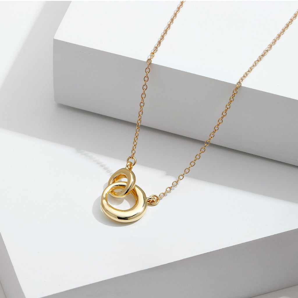 Interlocking Double Circle Pendant Necklace - Gold - 2