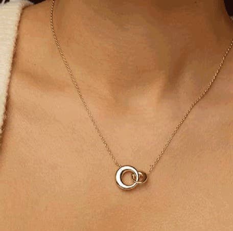 Interlocking Double Circle Pendant Necklace
