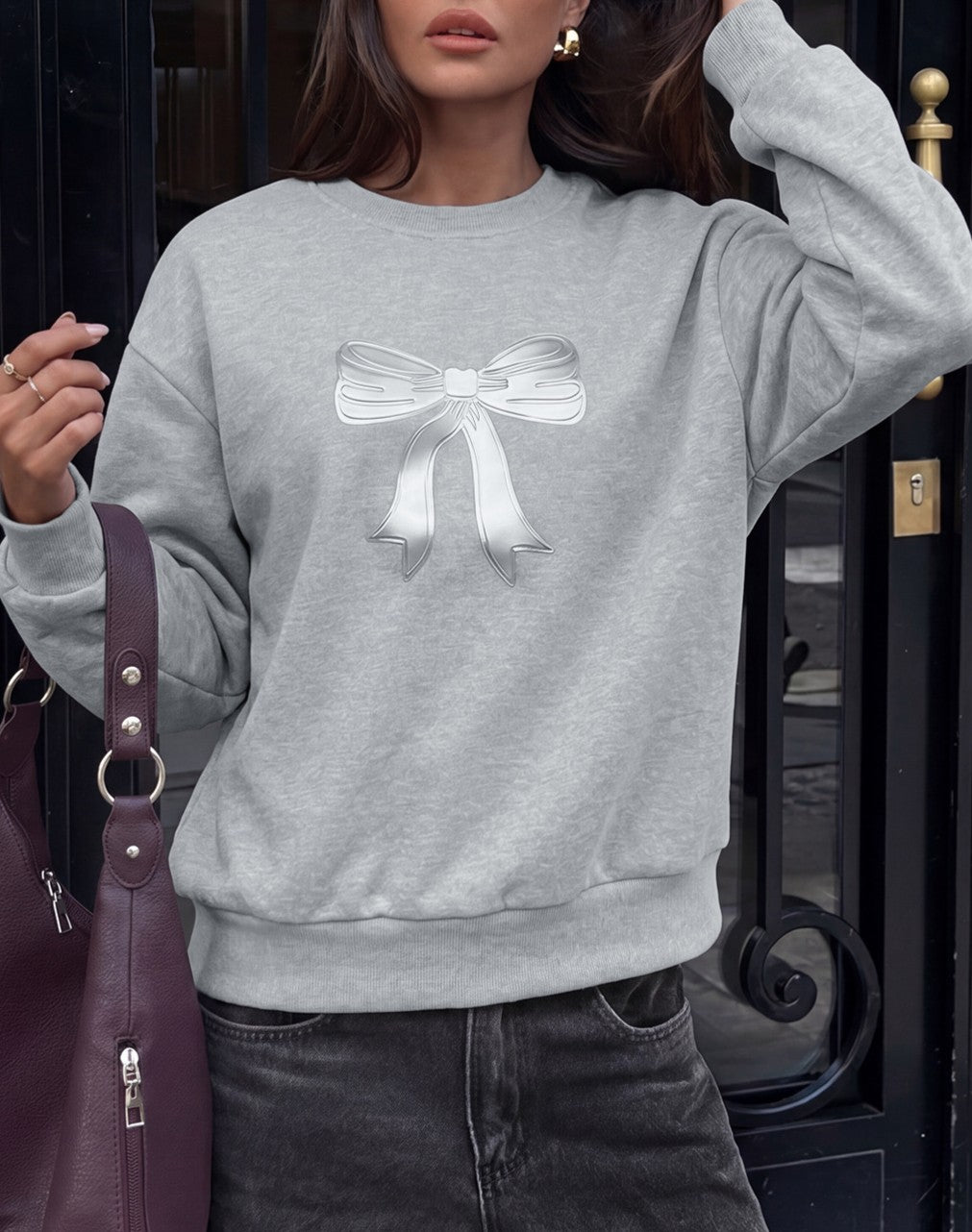 Oversized Crewneck Sweatshirt With Bow Graphic - Grey