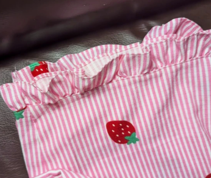 Strawberry Print Ruffle Trim Pajama Set - Pink - 4