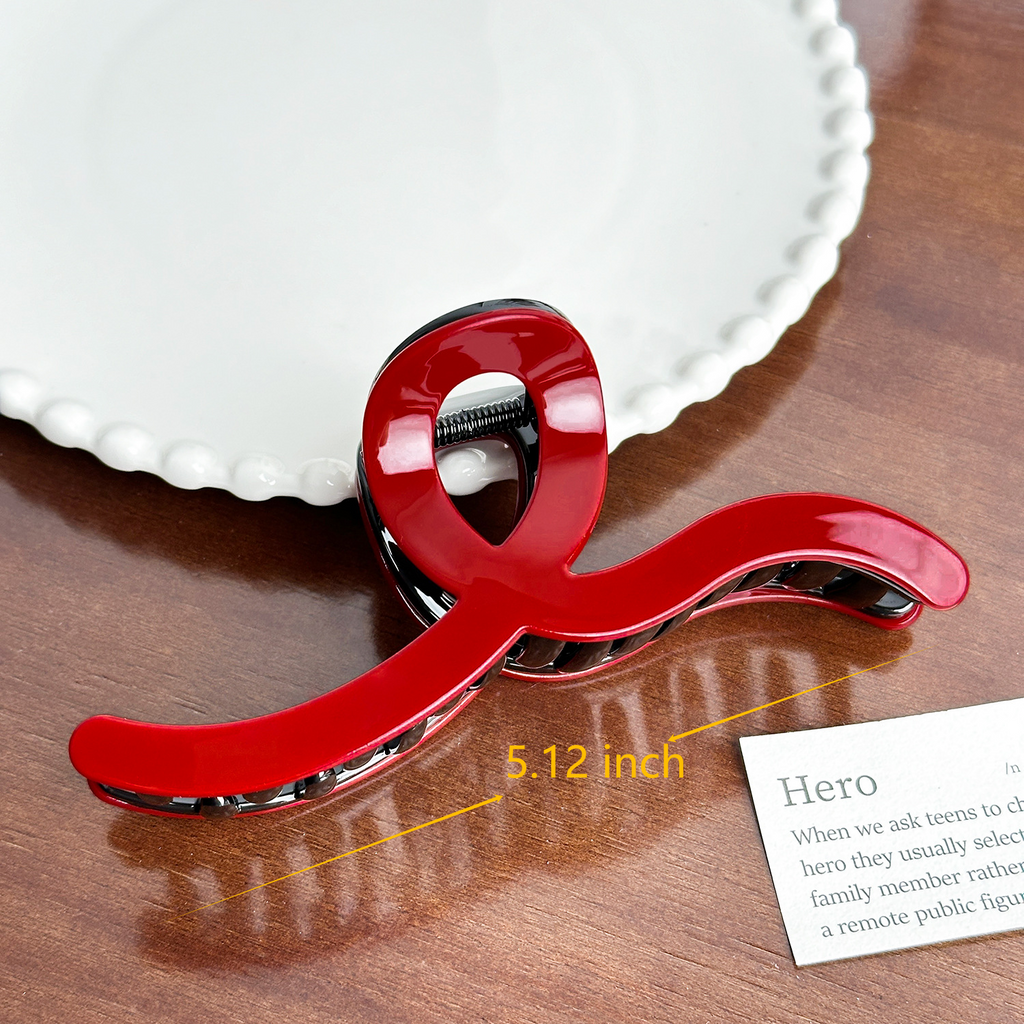 Glossy Sculpted Shape Hair Claw - Knot
