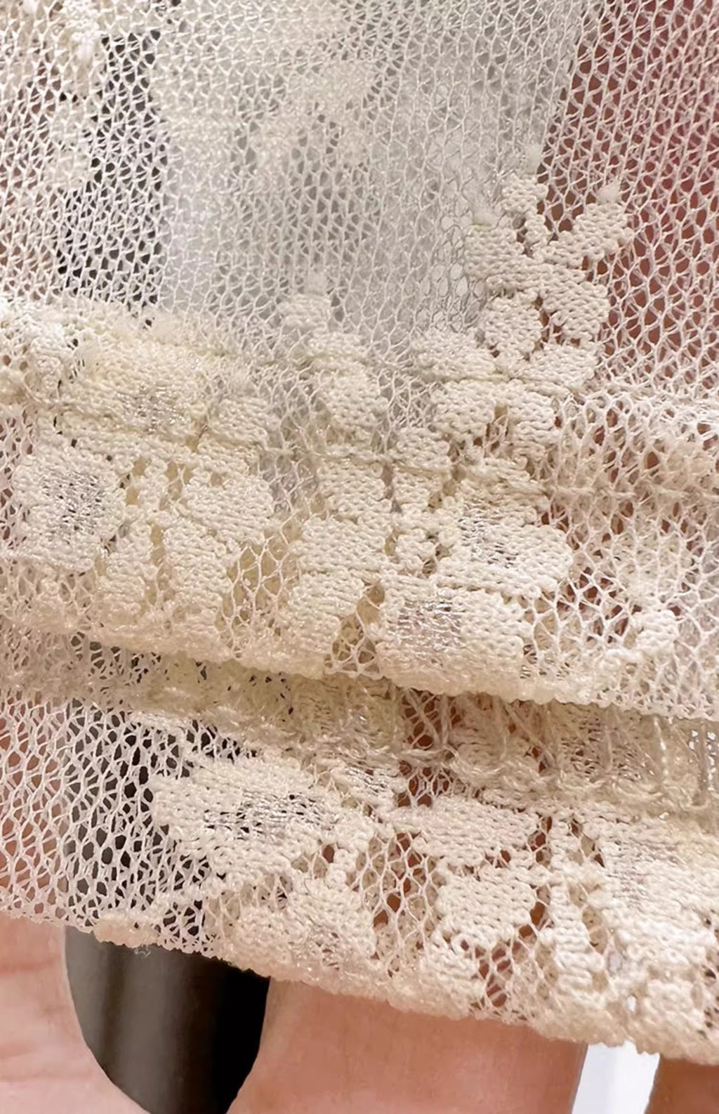 Delicate Floral Lace Scalloped Tank Top - Beige - 13