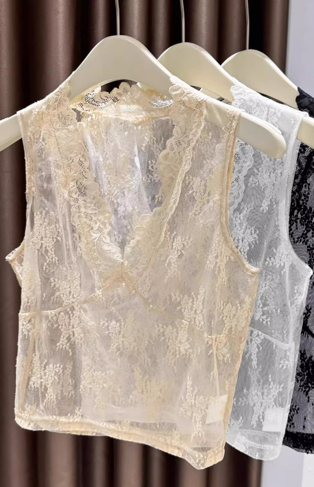 Delicate Floral Lace Scalloped Tank Top - Beige - 6