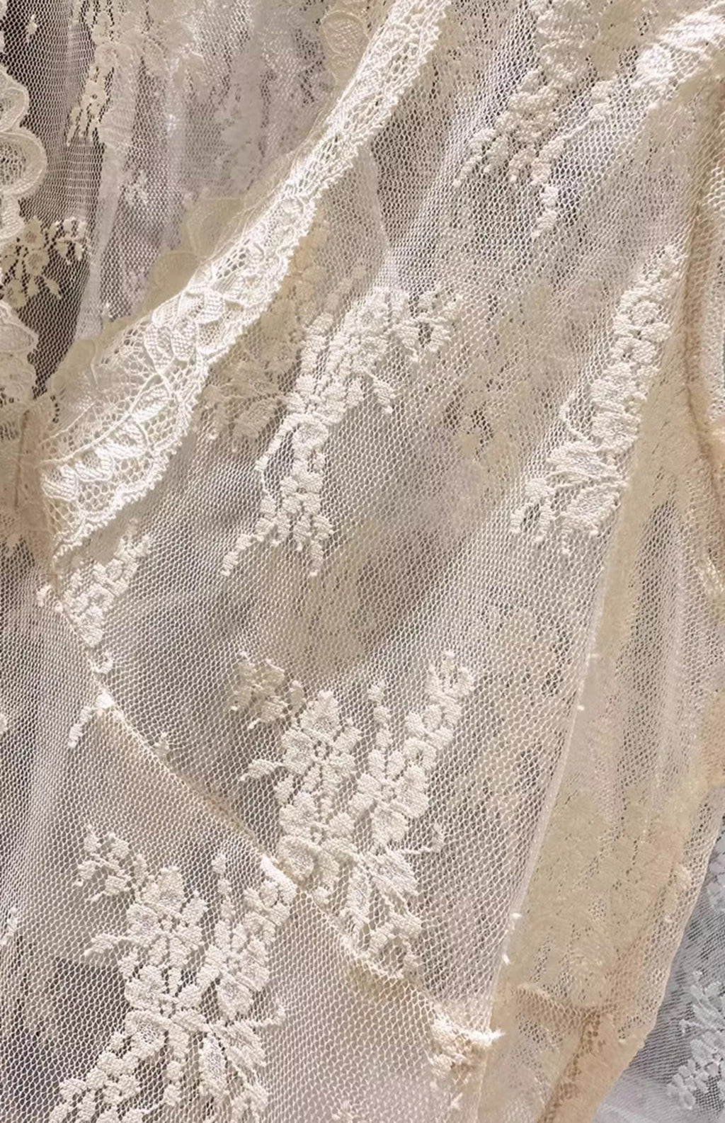 Delicate Floral Lace Scalloped Tank Top - Beige - 9