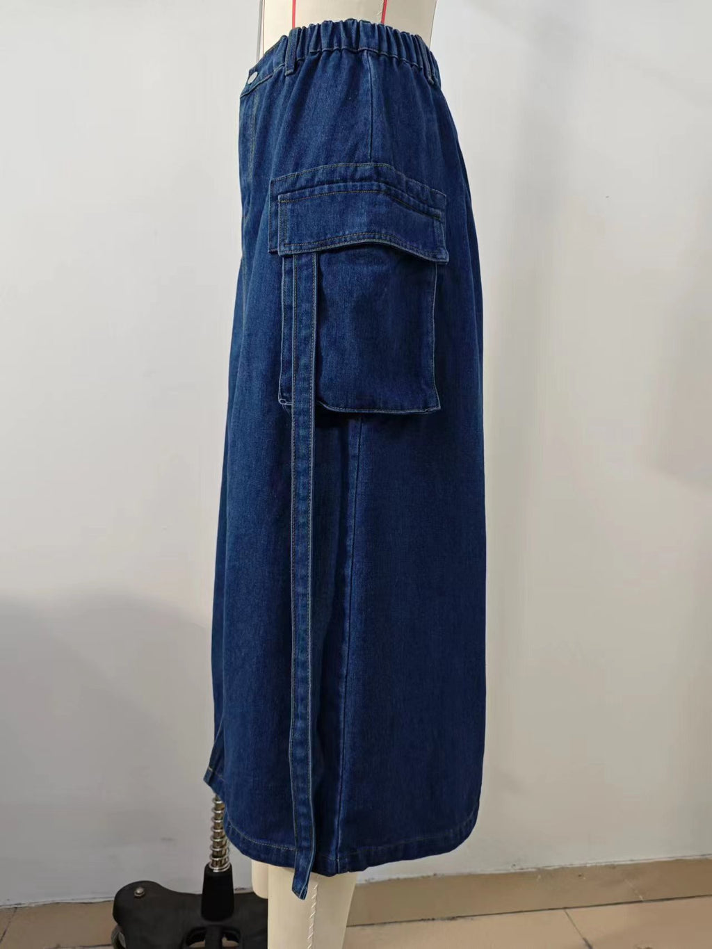 Denim Cargo Midi Skirt With Front Split - Indigo - 7