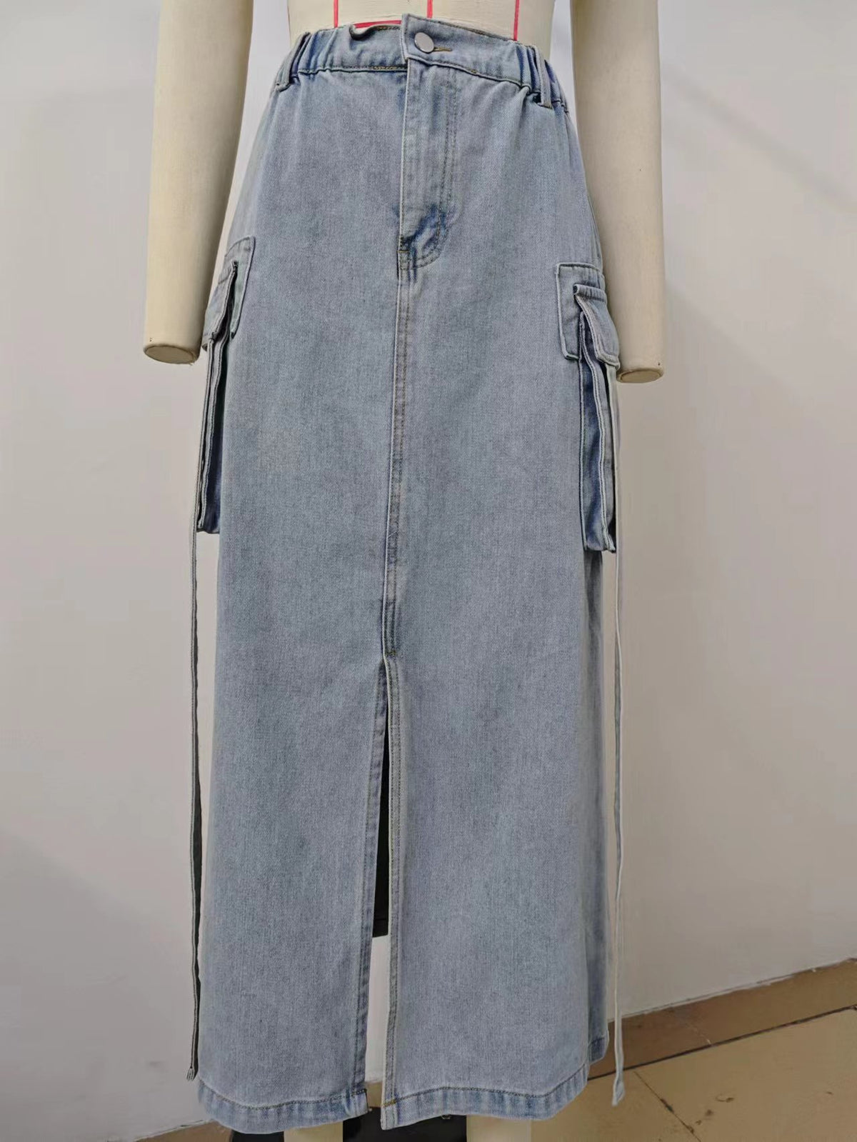 Denim Cargo Midi Skirt With Front Split - Light blue - 4
