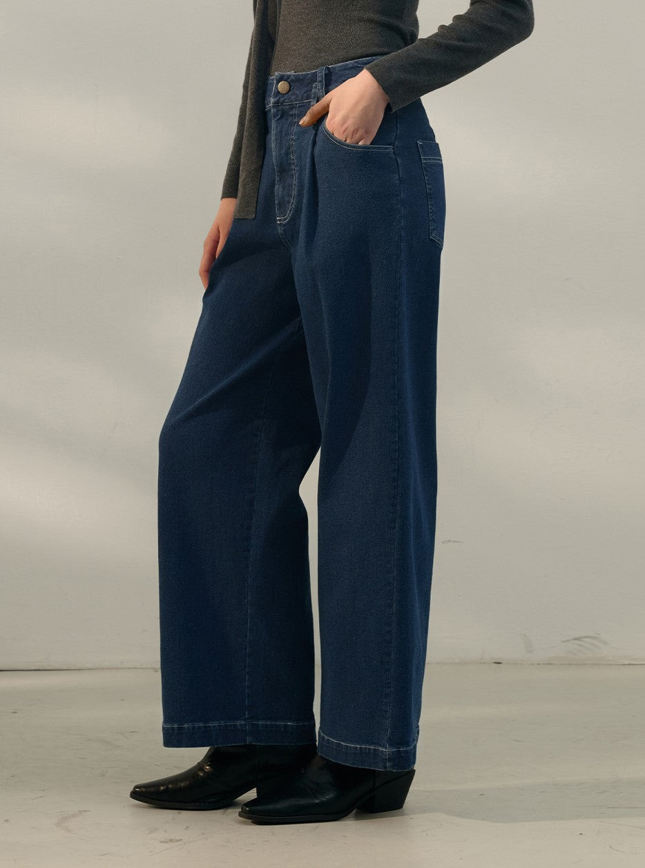 Dark Wash Pleated Wide Straight Jeans - Blue