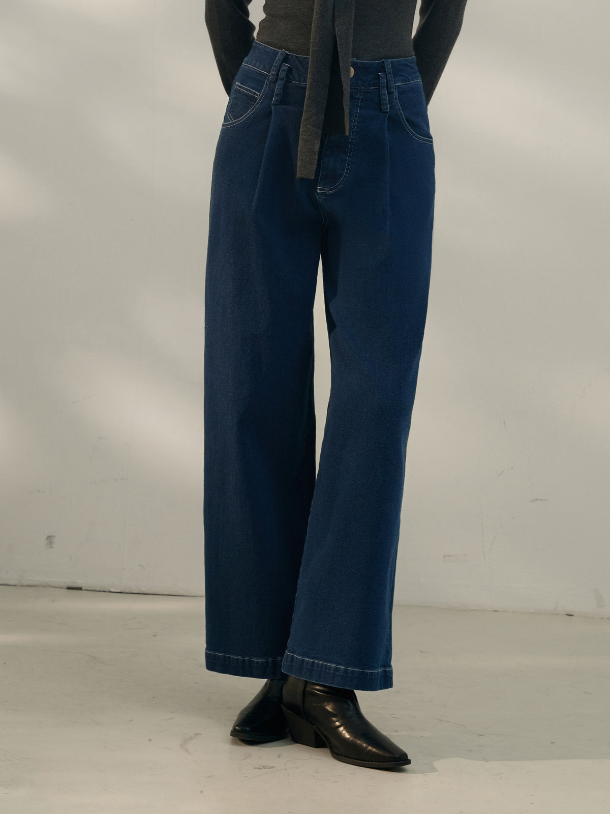 Dark Wash Pleated Wide Straight Jeans - Blue - 1