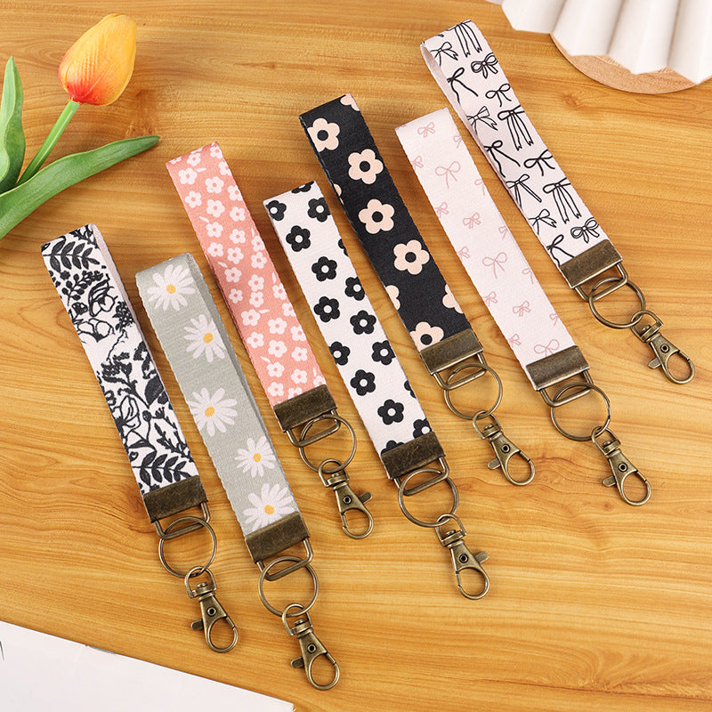Daisy Print Wristlet Key Fob - White