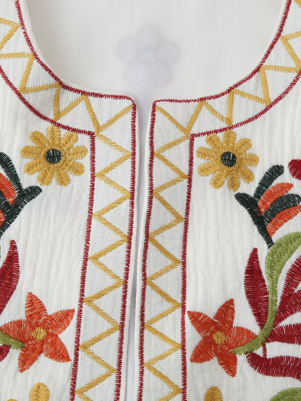 Floral Embroidered Sleeveless Cropped Cardigan - White - 2