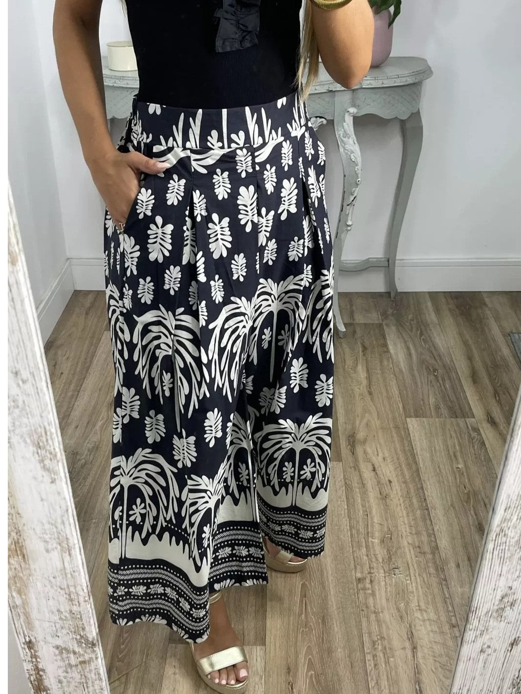 Border Print Wide Leg Palazzo Trousers - Black