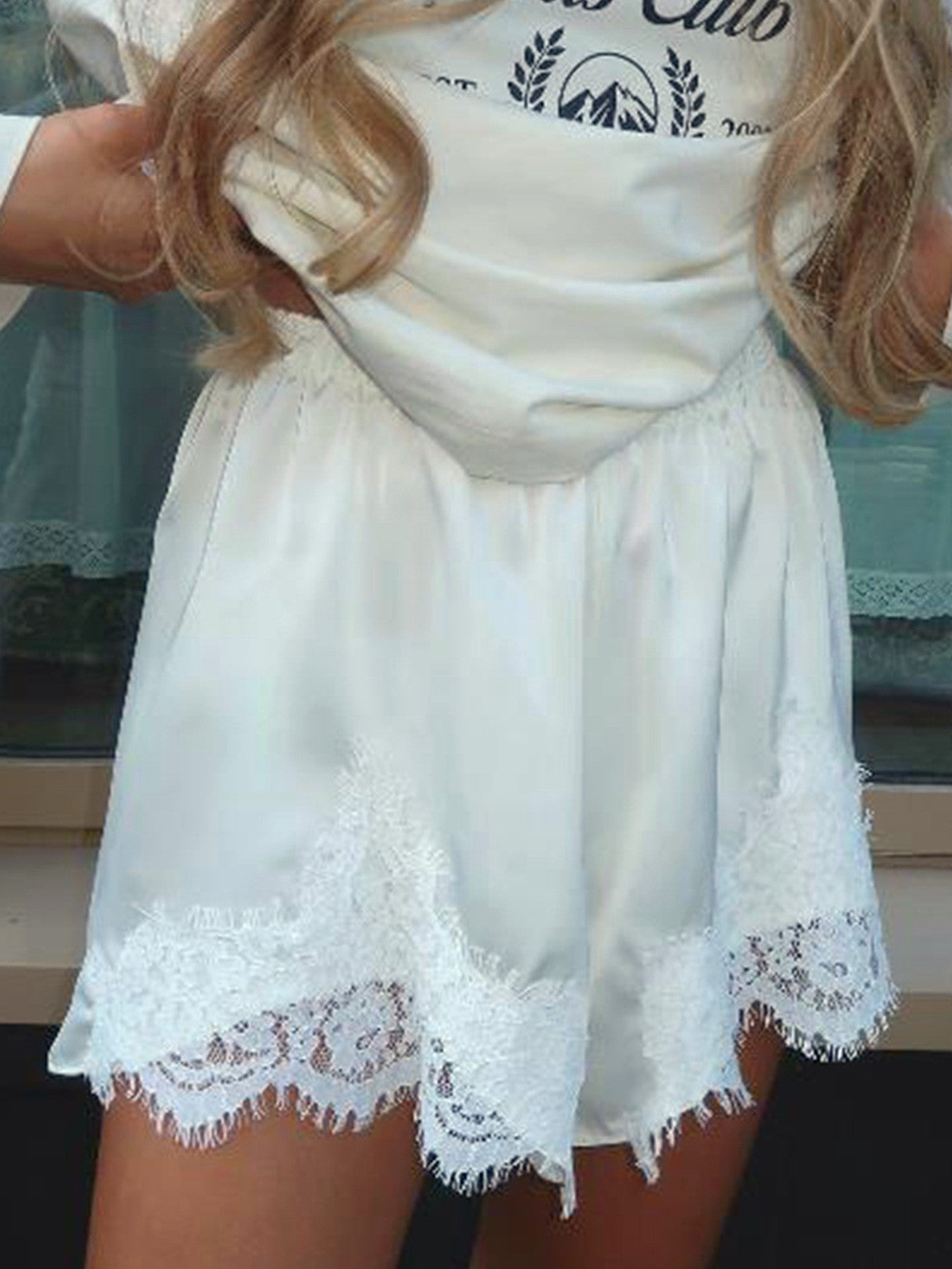 Scalloped Lace Hem Satin Pull On Shorts - White