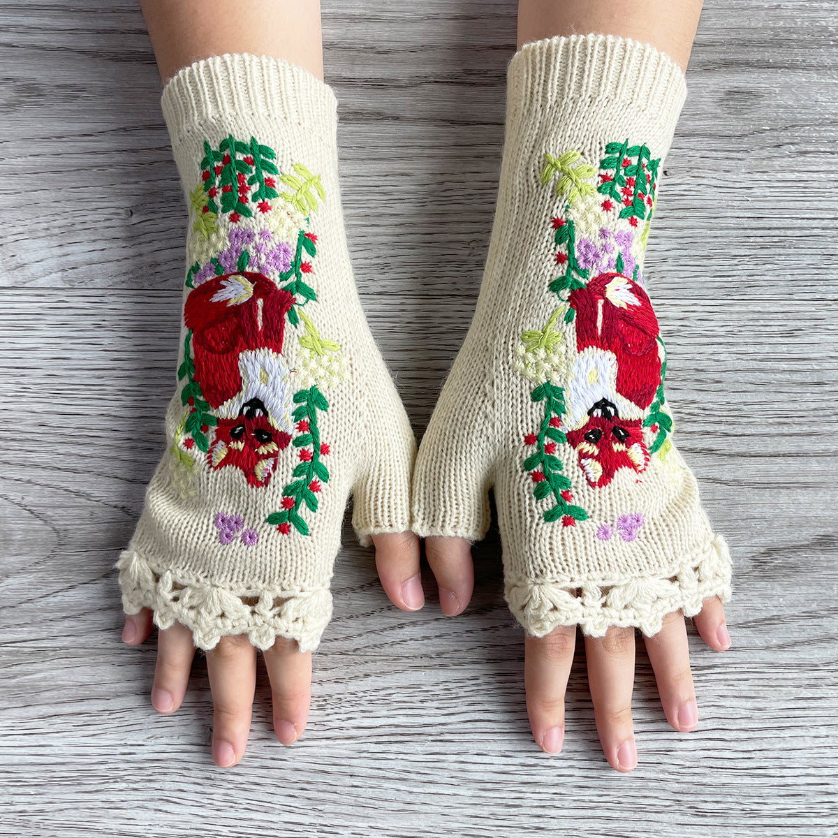 Fox Embroidered Fingerless Knit Gloves - White
