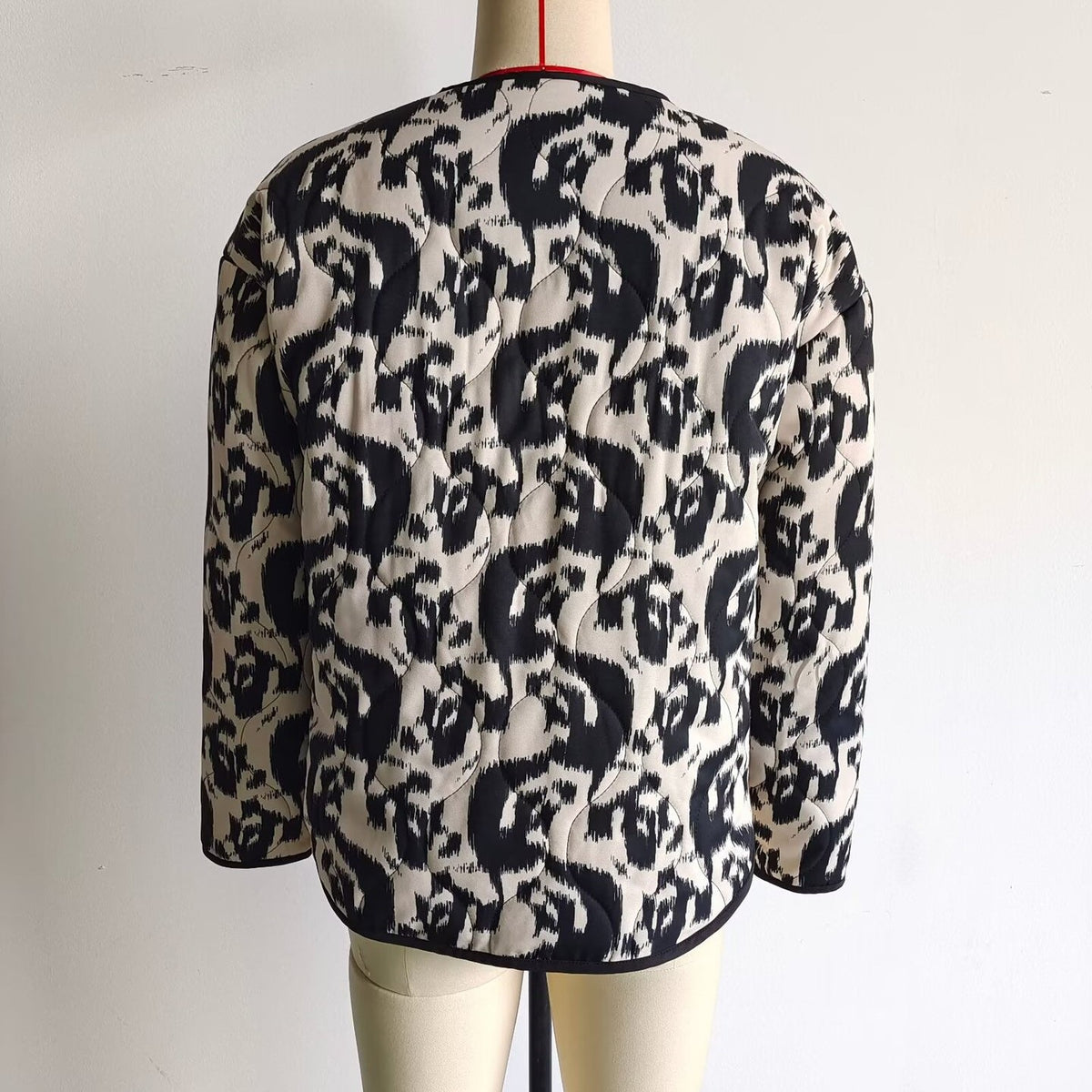 Ikat Print Collarless Quilted Jacket - Black - 3