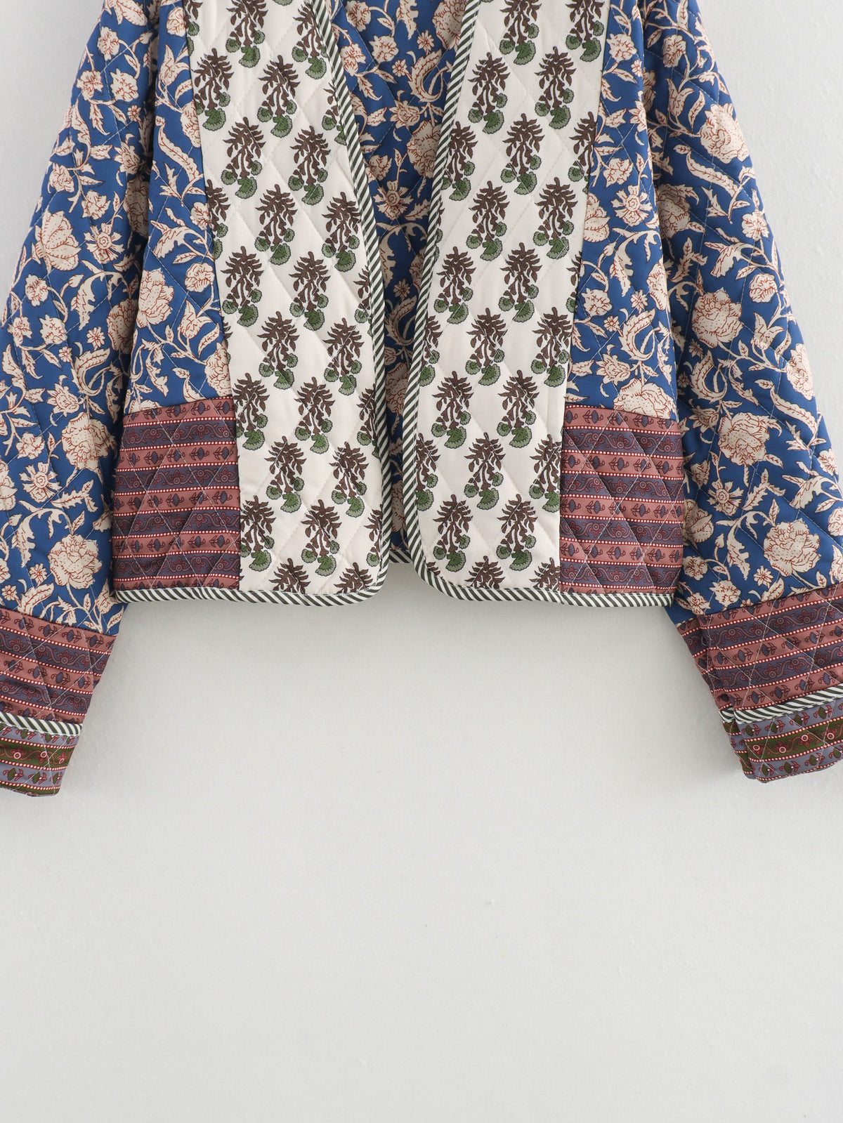 Woodblock Floral Quilted Jacket With Contrast Cuffs - Blue - 2
