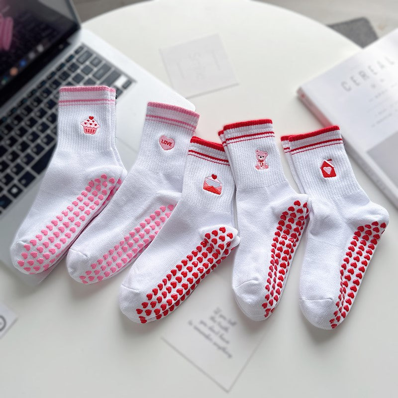 Heart Sole Embroidered Crew Grip Socks - Letter