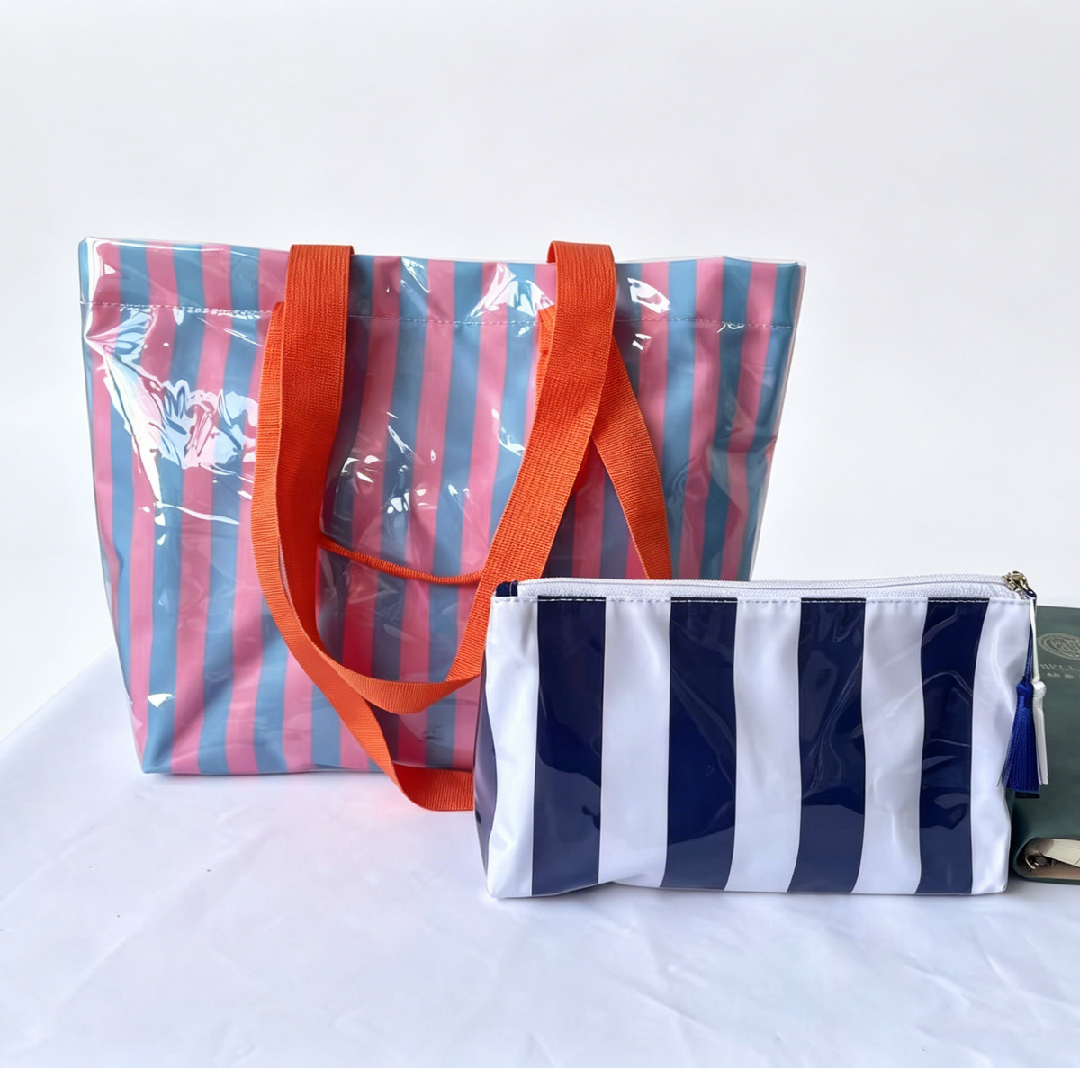 Waterproof PVC Beach Tote With Matching Pouch - BluePink - 1