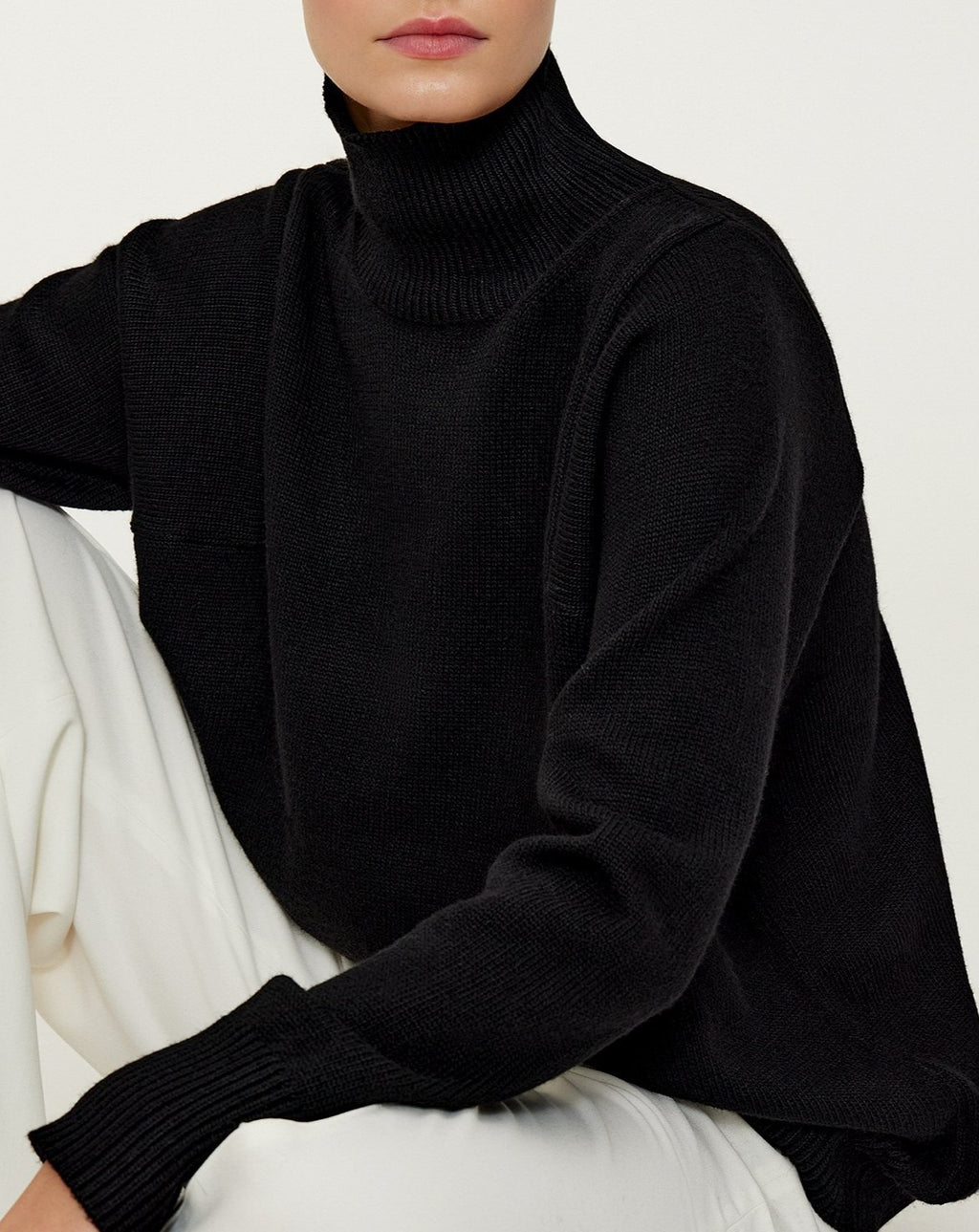 Slouchy Turtleneck Oversized Knit Sweater - Black