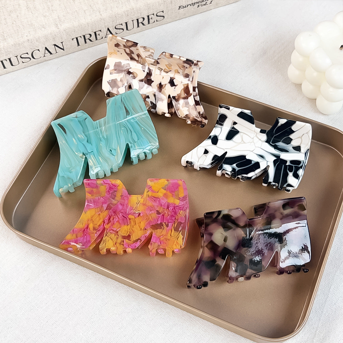 Oversized Swirl Pattern Hair Claw Clip