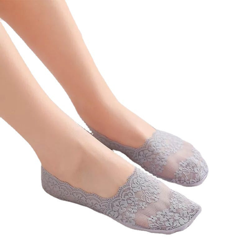 Lace Trim No Show Liner Socks