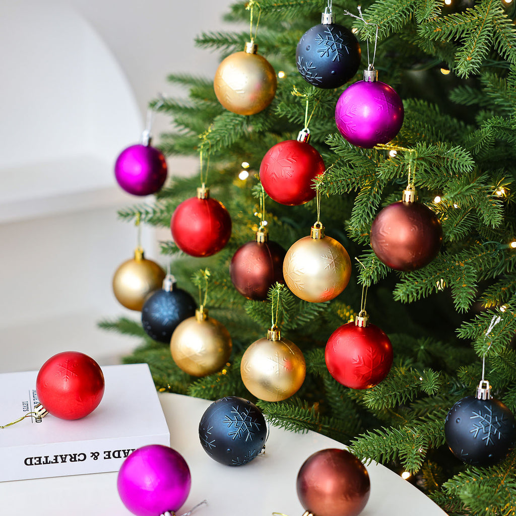 Embossed Pattern Christmas Tree Ball Ornament Set
