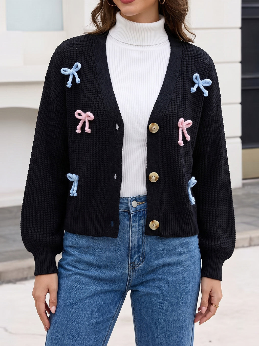 Cropped Bow Applique V-Neck Knit Cardigan - Black