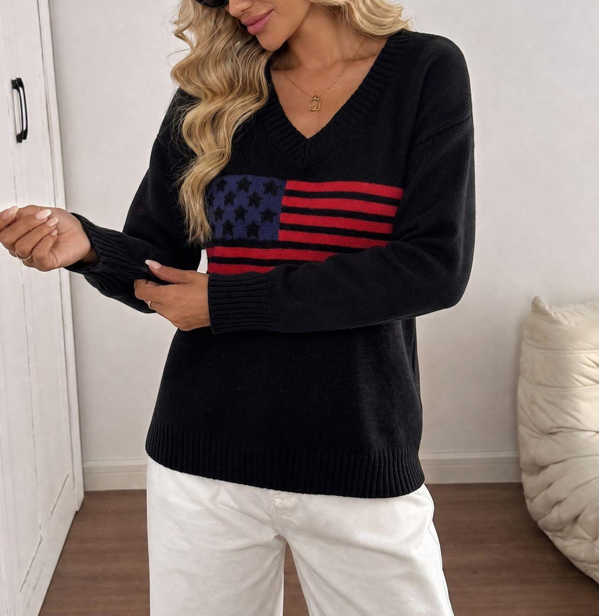 Stars And Stripes Jacquard V Neck Sweater - Black - 1