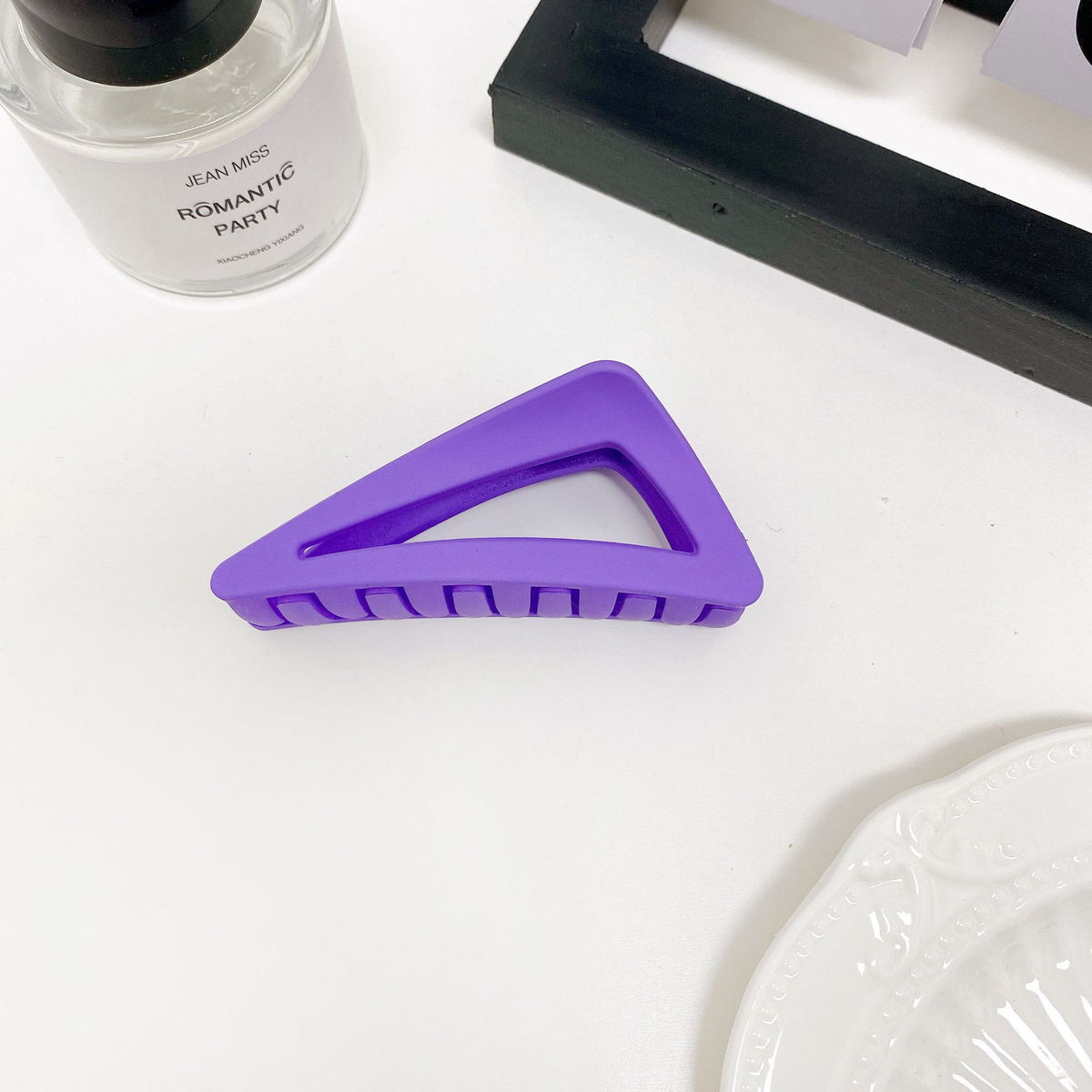 Matte Triangle Geometric Hair Claw Clip - DeepPurple_01