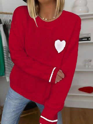 Heart Motif Crew Neck Pullover Sweater - Red - 2