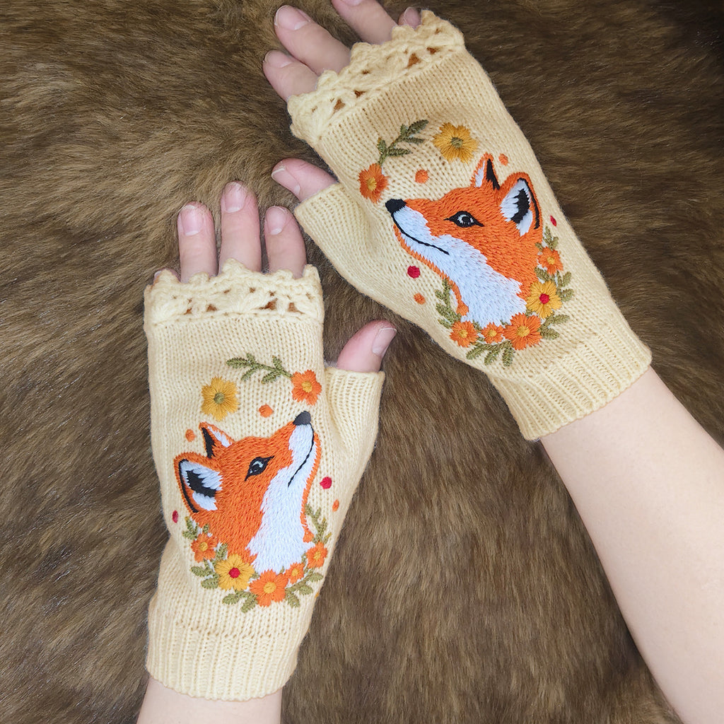 Autumn Fox Motif Fingerless Gloves With Lace Cuff - White - 1