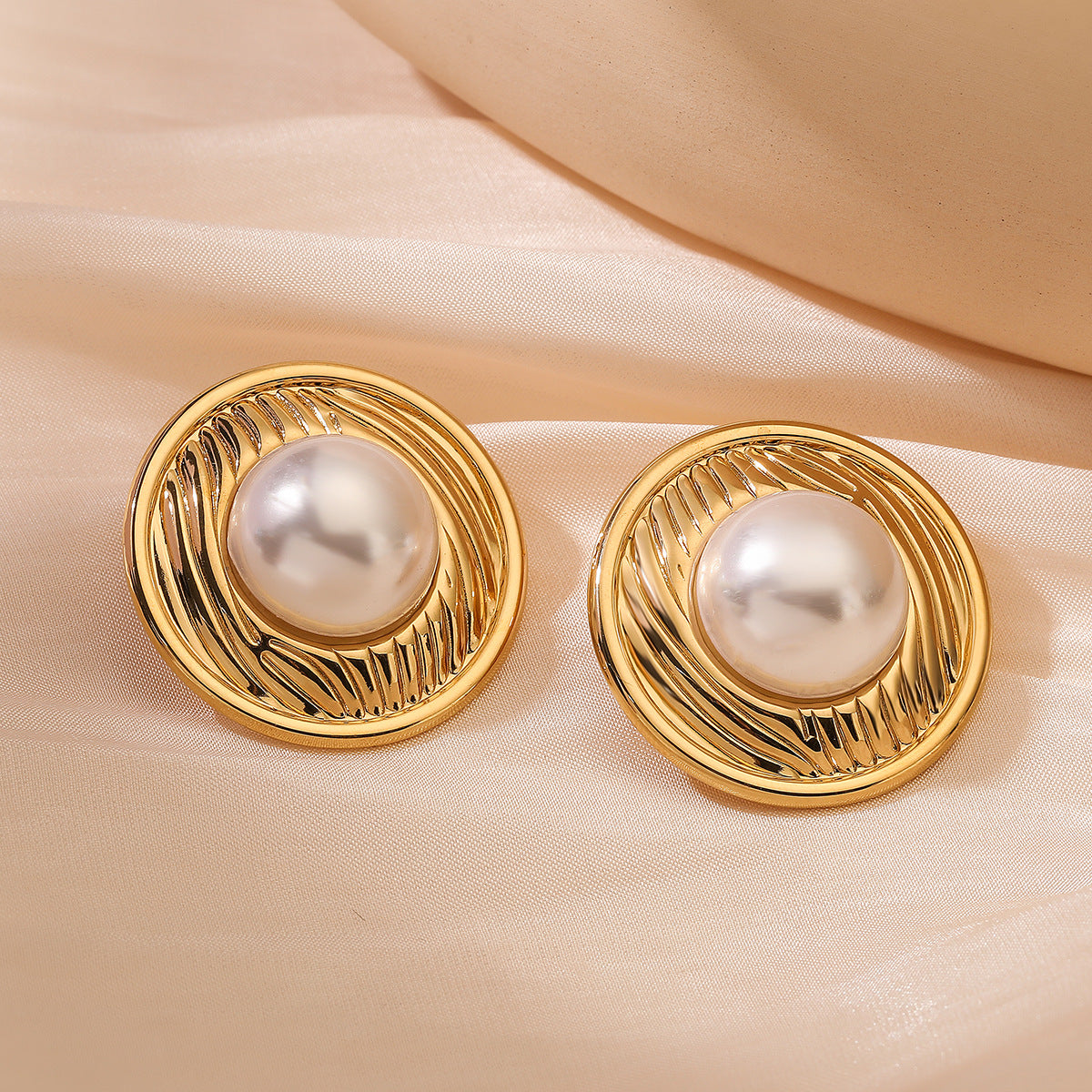 Ribbed Dome Pearl Statement Stud Earrings - Round