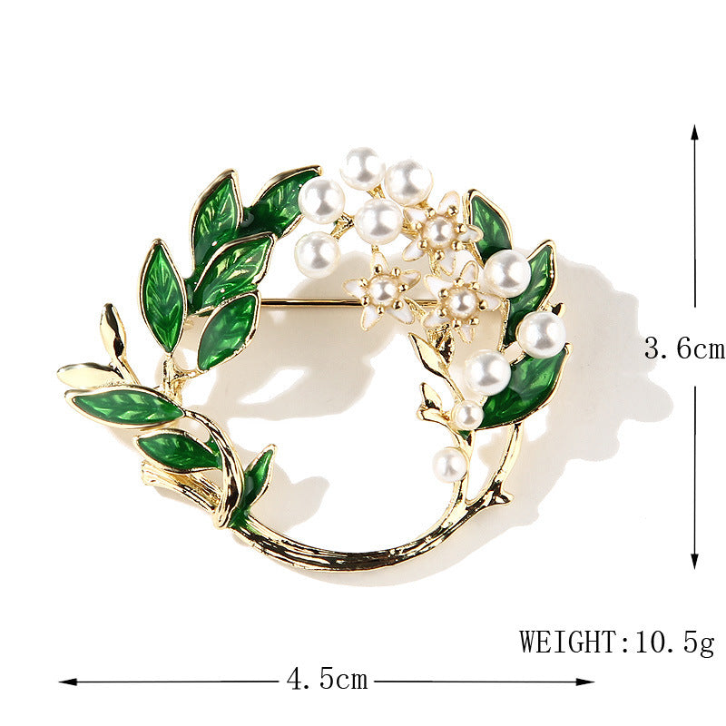 Pearl Blossom Leaf Wreath Brooch - Gardenia - 3