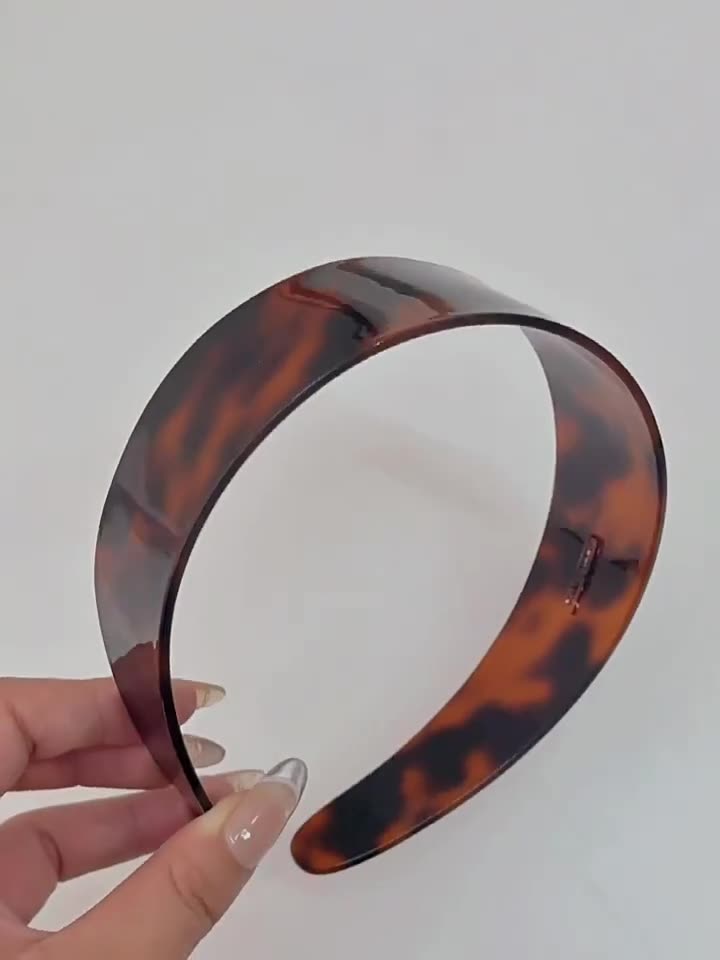 Wide Tortoise Print Resin Headband - view 2