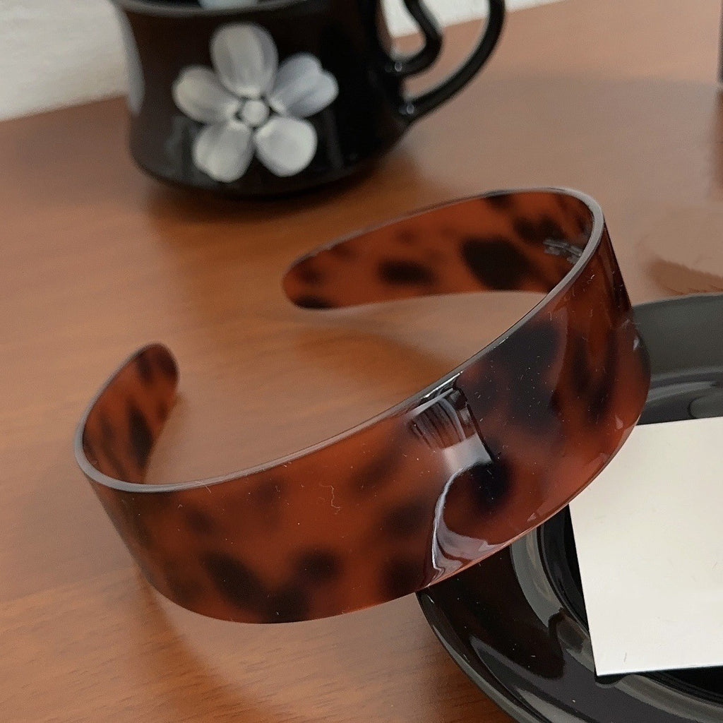 Wide Tortoise Print Resin Headband - view 5