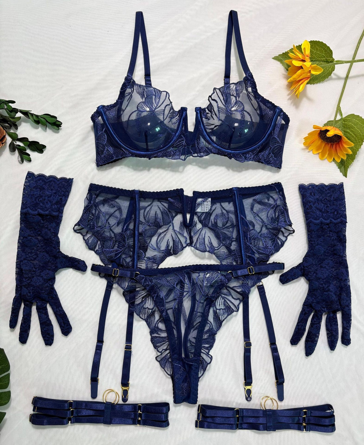 Embroidered Mesh Underwire Garter Set With Gloves - Navy