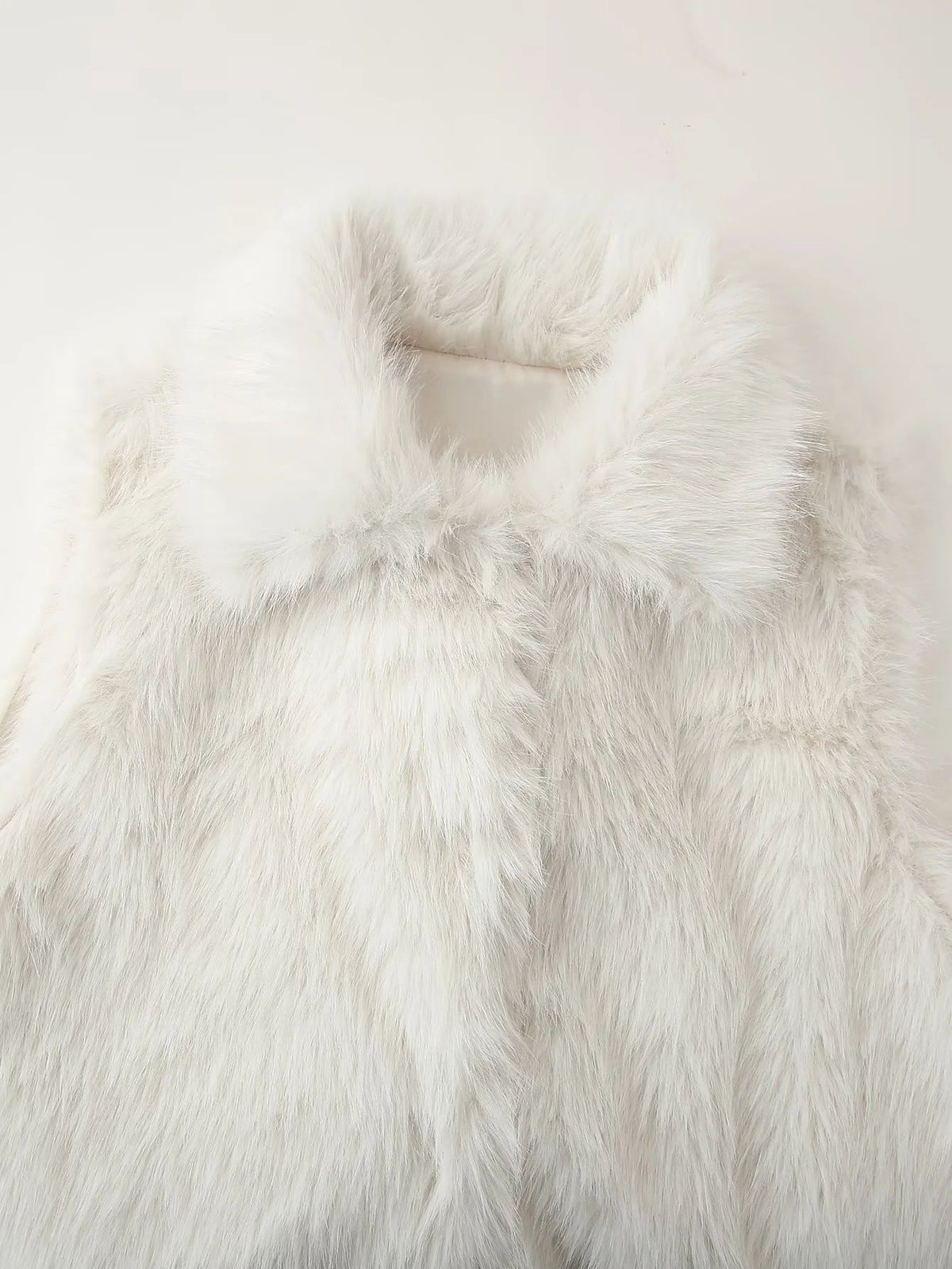 Faux Fur Collared Sleeveless Vest - white - 8